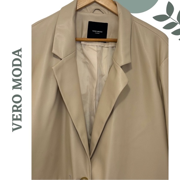 VERO MODA CURVE | Faux Leather Oversized Blazer Lined Tan Plus Size 18 - Picture 3 of 7